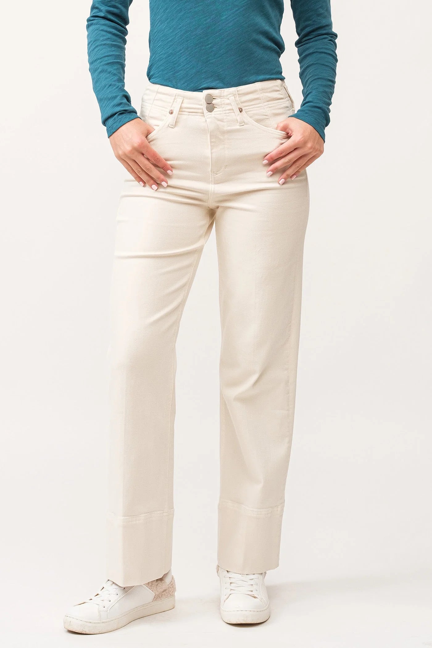 HOLLY SUPER HIGH RISE STRAIGHT JEANS